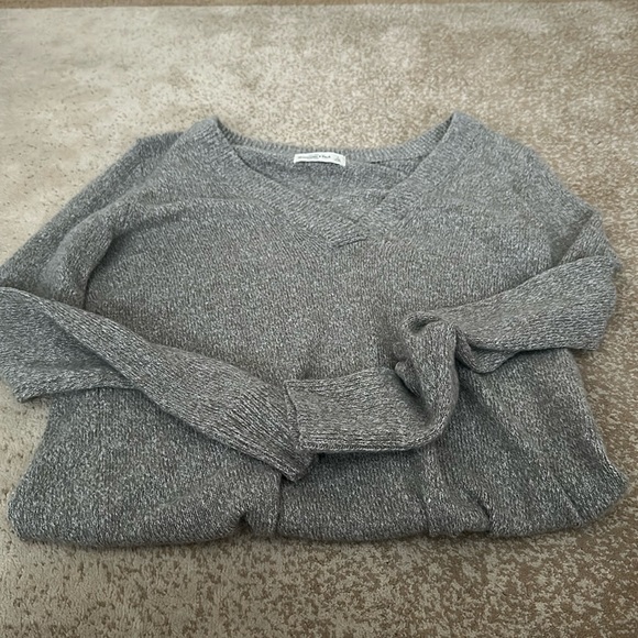 Abercrombie & Fitch Sweaters - Women’s V neck long sleeve size large
